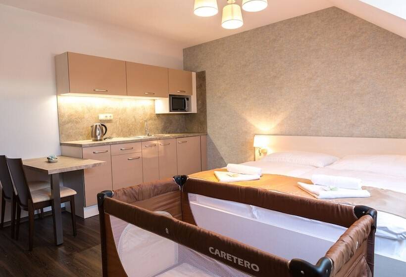 Family Suite, Penzion Longus