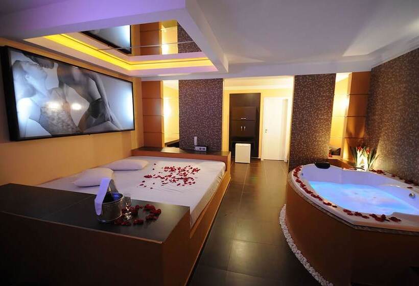 Люкс, Motel Paradiso Passo Fundo   Adults Only