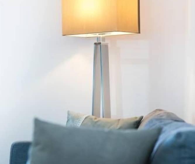 استودیوی استاندارد, Easy Livin  Apartment