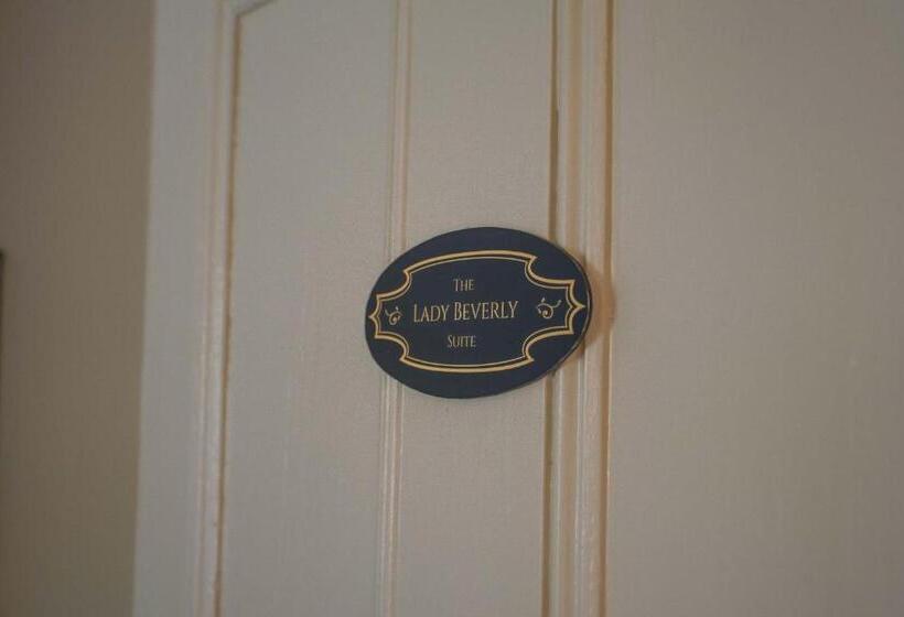 Номер Стандарт, The Woodview Inn