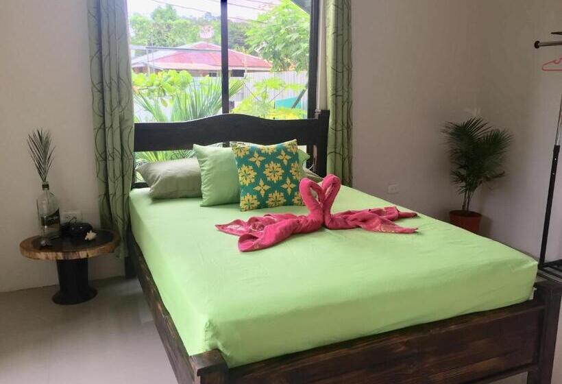 Economy Quadruple Room, Guest House Pura Vida