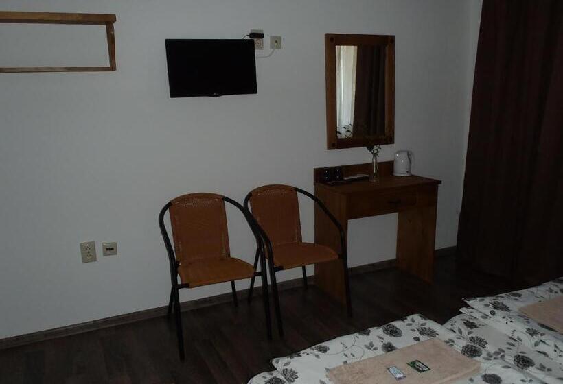 Номер Deluxe с Балконом, Cloudbase Guesthouse