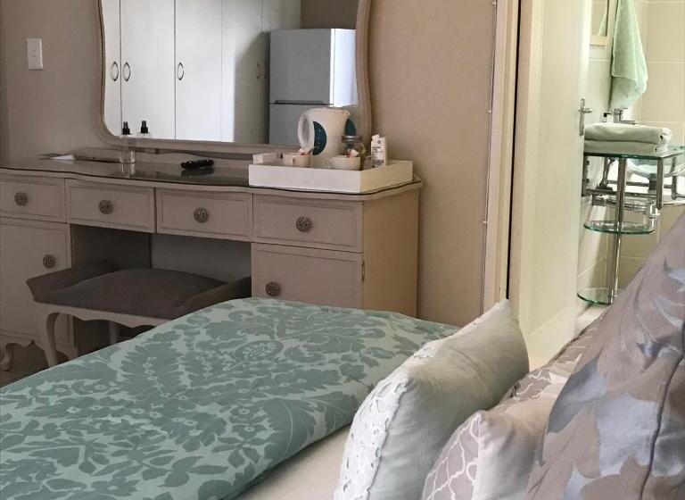 Трехместный Номер Классика, Bay Breeze Guesthouse Selfcatering