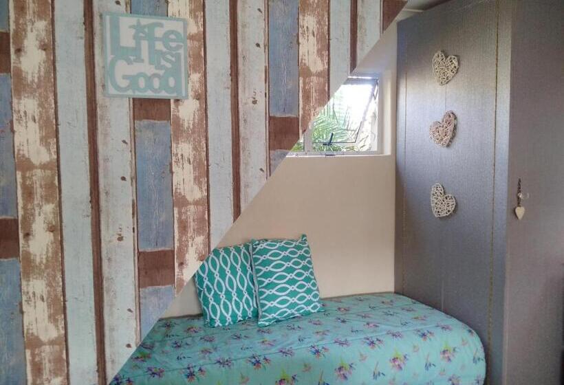 Семейный Номер, Bay Breeze Guesthouse Selfcatering