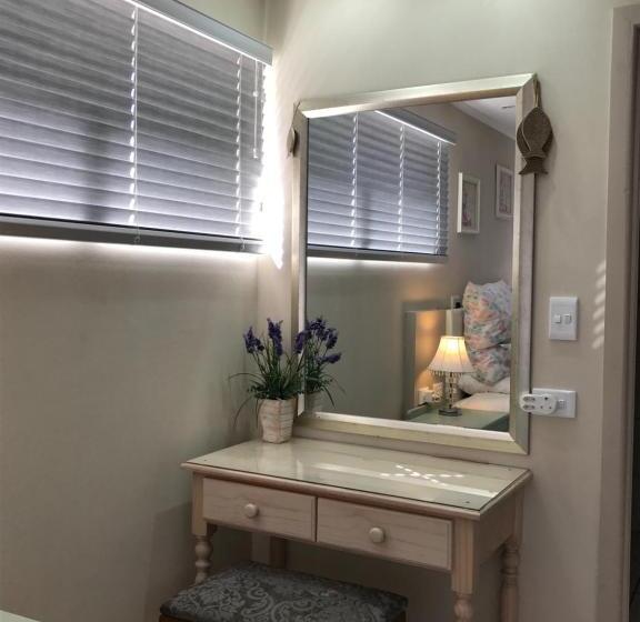 Семейный Номер, Bay Breeze Guesthouse Selfcatering