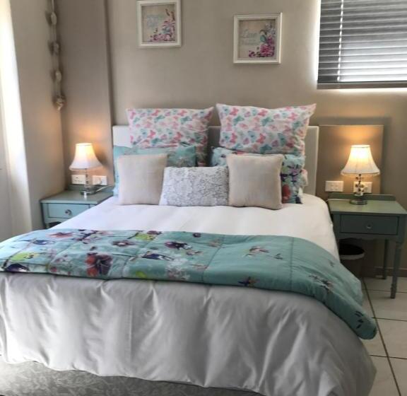 Семейный Номер, Bay Breeze Guesthouse Selfcatering