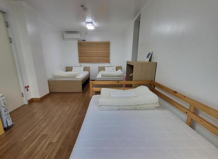 Трехместный Номер Базовый, Byulbam Guesthouse