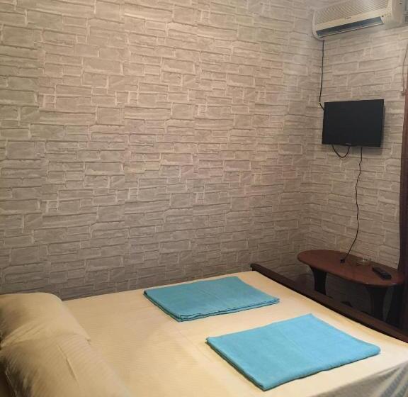 اتاق لوکس با بالکن, Guest House Roman/gonio