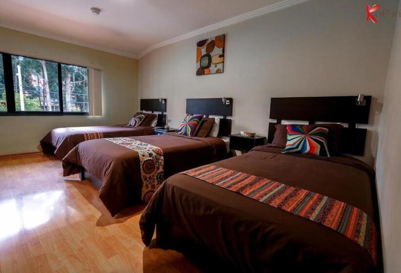 חדר דלוקס לשלושה, Hostal Kolibri B&b