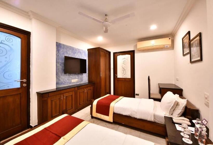 آپارتمان دوبلکس 1 خوابه, Click White House Residency, Vadodara
