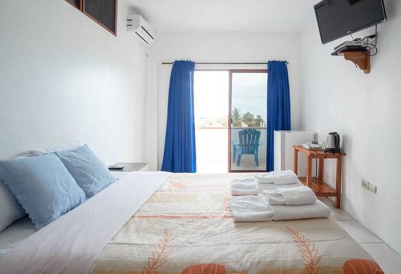 Номер Стандарт с Балконом, Hostal Tongo Reef