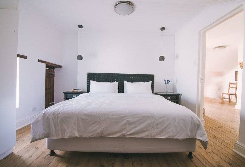 Семейный Номер, Shiraz Estate Villa & Studios