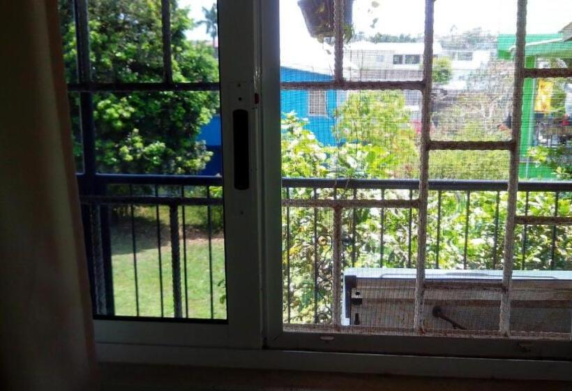 اتاق اکونومی, Don Santiago Guesthouse Downtown