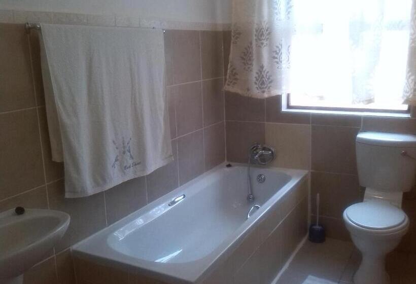 Семейный Номер, Rainbow Guest House And Tours