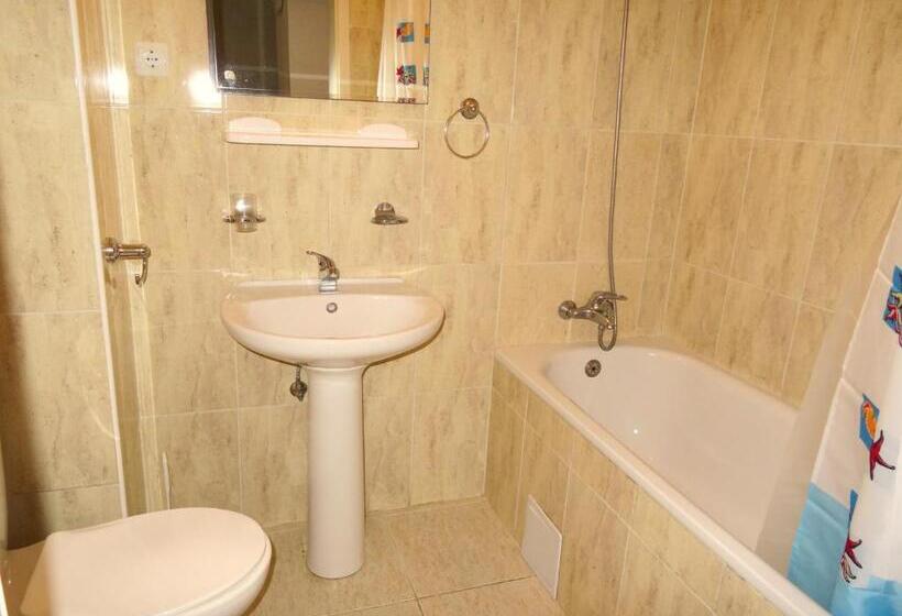 آپارتمان 2 خوابه با بالکن, Club Topaz Apartments