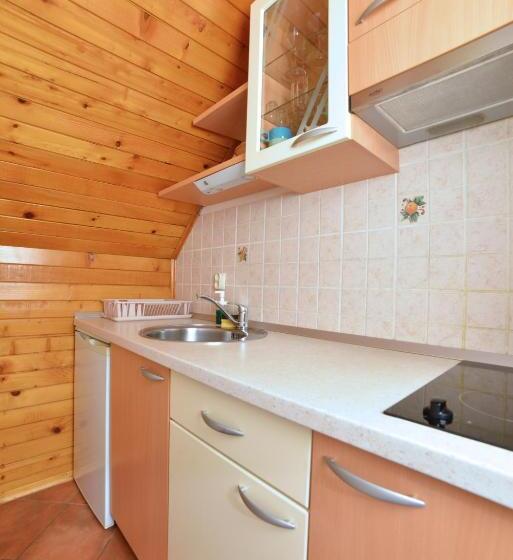 سوئیت 2 خوابه, Guesthouse Les
