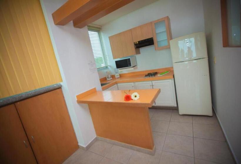 Deniz Manzaralı 1 Yatak Odalı Daire, Banderas Suites