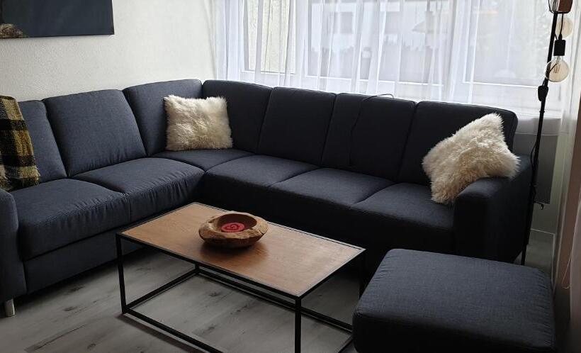 带1个卧室的豪华公寓, Ferienwohnungen Chesa Clois 24