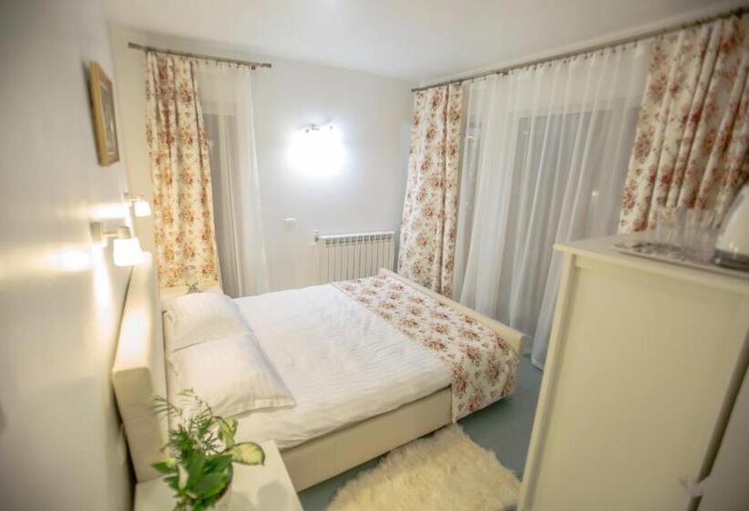 Номер Deluxe Кровать Кинг, Rapsodia Pension