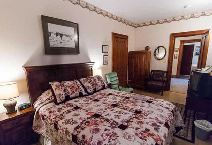 Номер Стандарт, Carriage House Inn