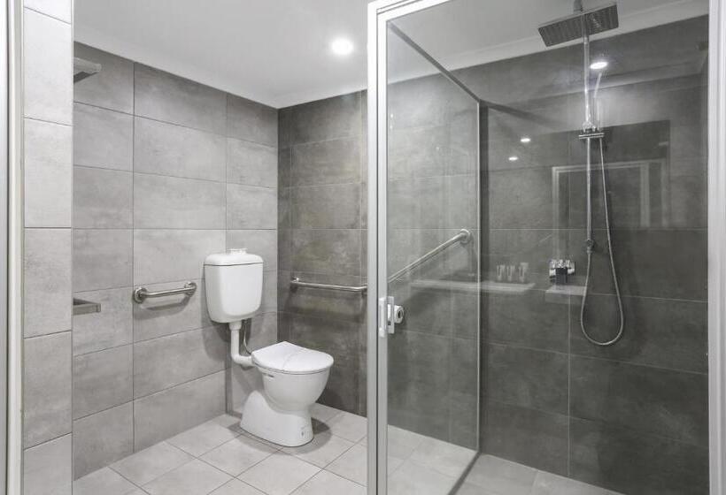 شقة غرفتين, Crown Apartments
