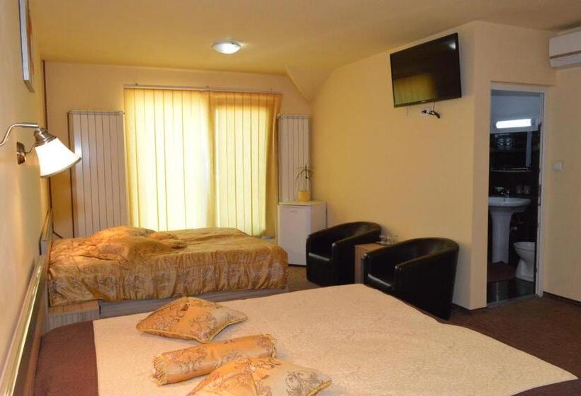 اتاق استاندارد چهار تخته, Pensiunea Beverly Hills