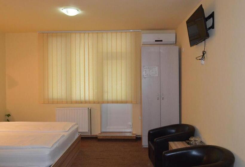 اتاق استاندارد, Pensiunea Beverly Hills