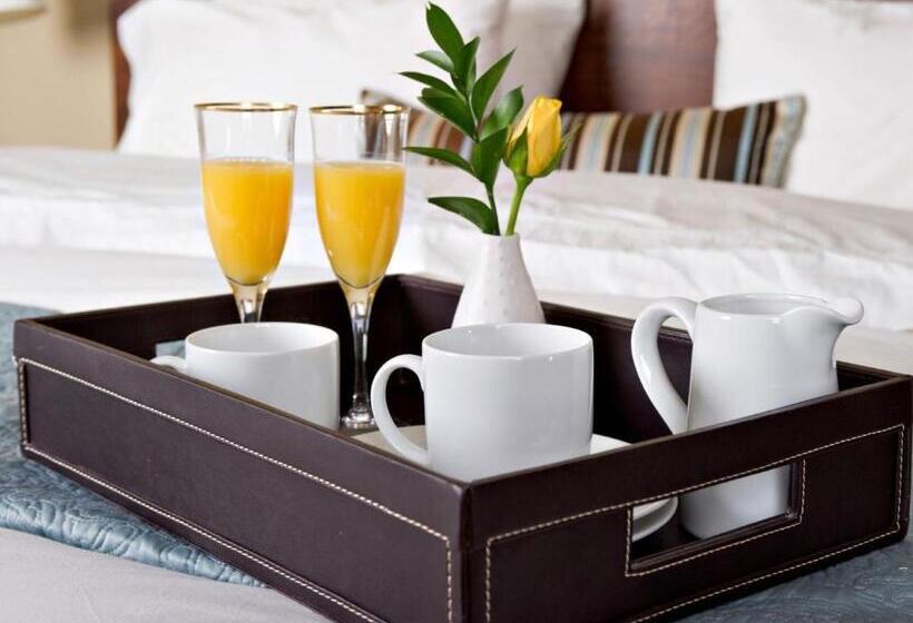 استودیوی سوپریور, Residence Apartments