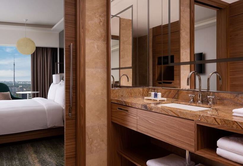 Номер Премиум Вид на Город, Radisson Blu Olympiyskiy