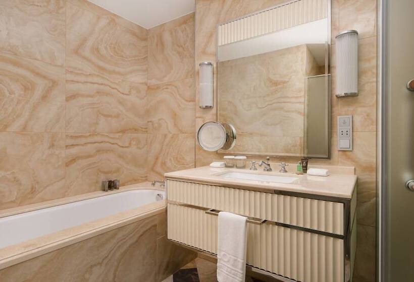 Полулюкс, Lotte Hotel Samara