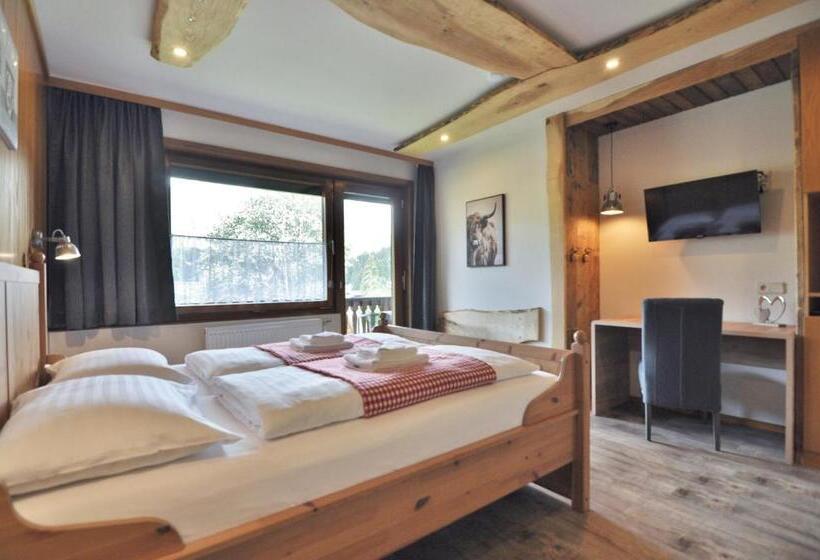Апартаменты 2 Спальни, Pension & Apartments Weissbriach