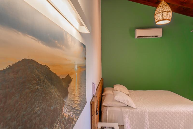 Номер Deluxe Кровать Кинг, Renaissance Business Bay Hotel, Dubai