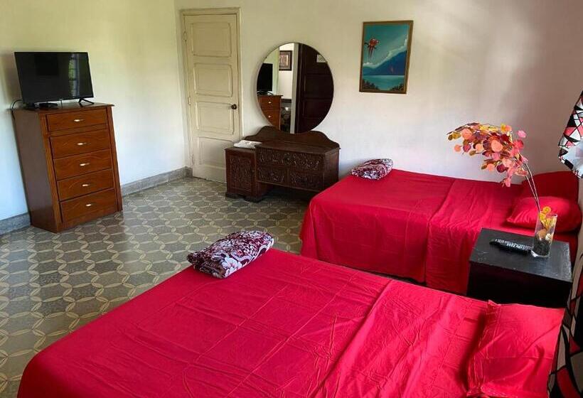 Четырехместный Номер Стандарт, Hostal Cumbres Del Volcan Flor Blanca