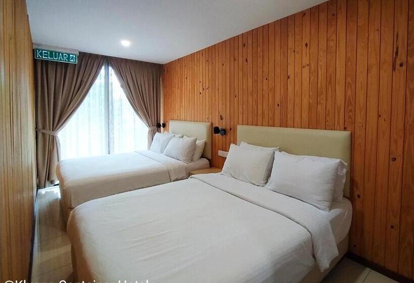 Семейный Номер, Kluang Container Swimming Pool