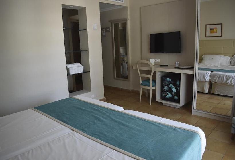 Номер Стандарт с Балконом, Cala Dor  Adults Only