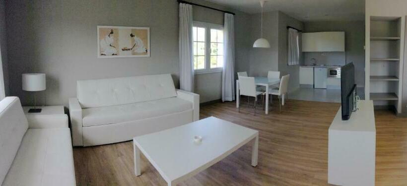 سوییت جونیور سوپریور, Hg Jardín De Menorca