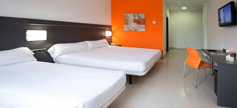 Четырехместный Номер Стандарт, B&b Hotel Barcelona Rubí