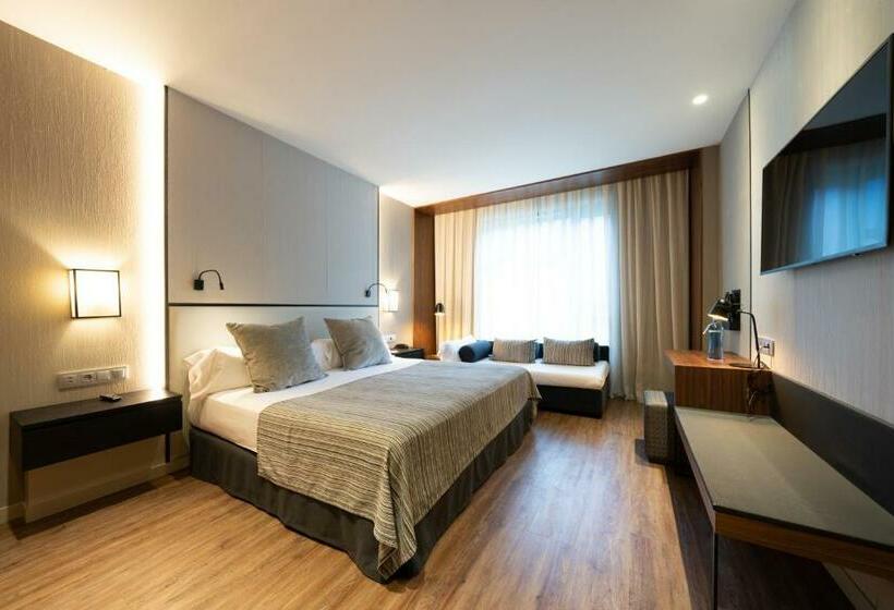 Habitación Triple Estándar, Catalonia Barcelona Plaza