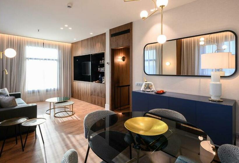 Suite con Terraza, Catalonia Barcelona Plaza