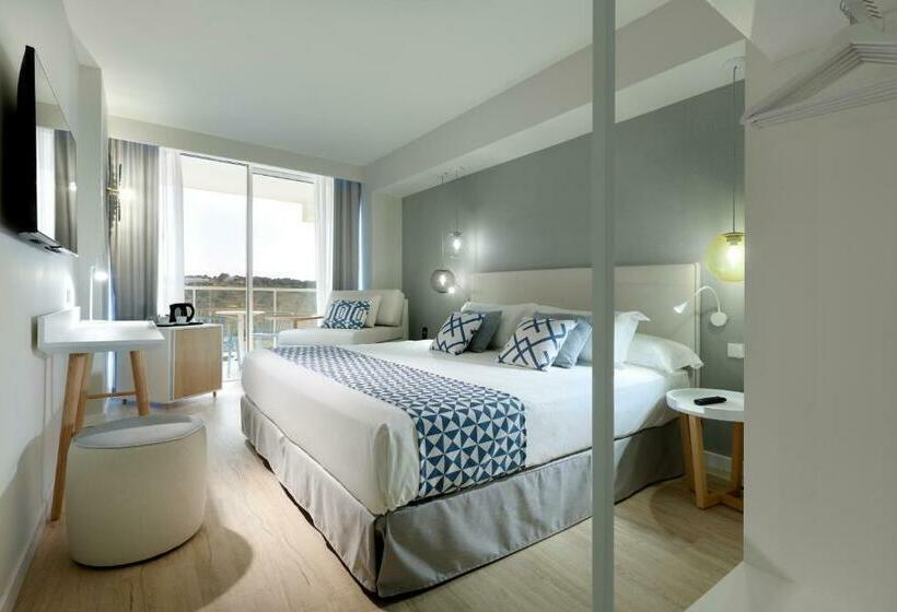 Номер Deluxe Вид на Бассейн, Palladium Hotel Menorca