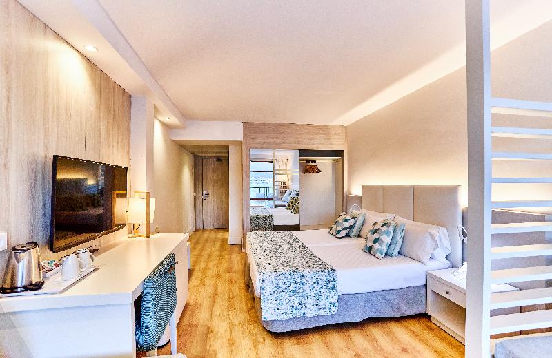 디럭스 4인 룸, Leonardo Royal Hotel Mallorca