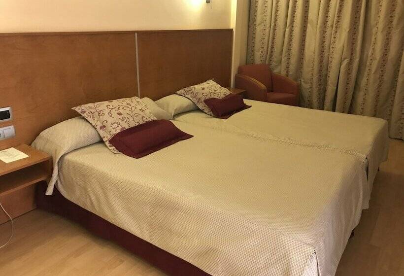 Junior Suite, Alfonso Viii De Cuenca