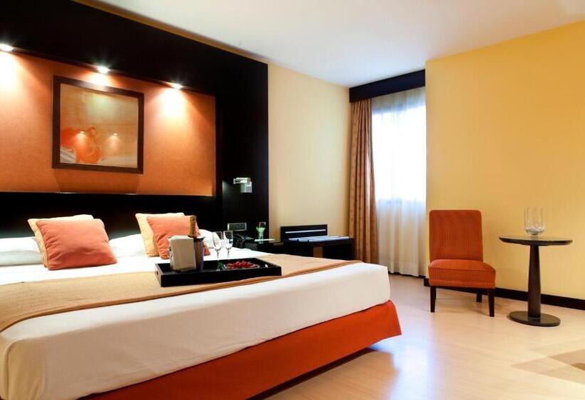 Suite Junior, Intelier Rosa