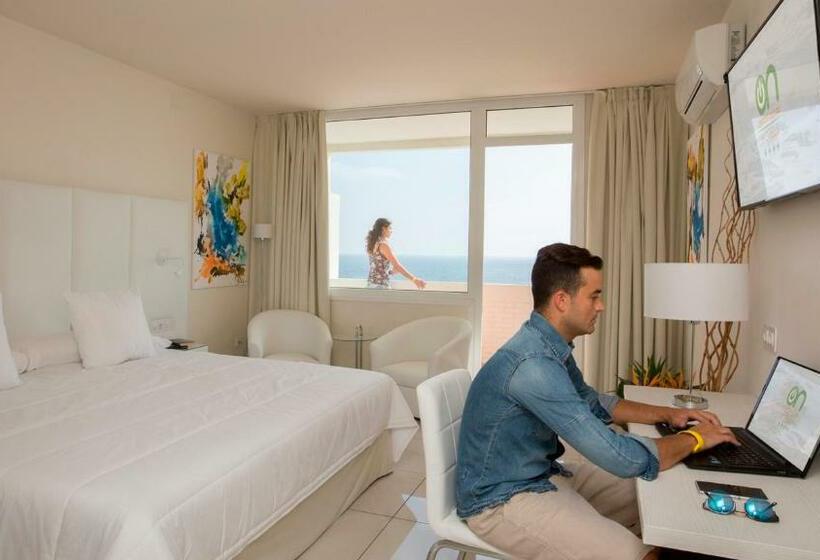オーシャンビュースーペリアールーム, On Hotels Oceanfront - Adults Designed