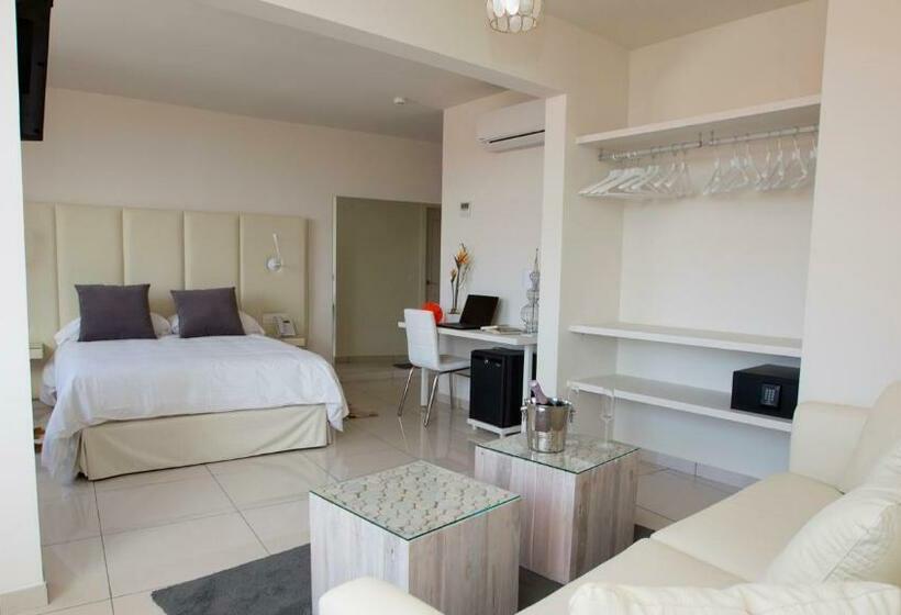 سوییت جونیور, On Hotels Oceanfront - Adults Designed