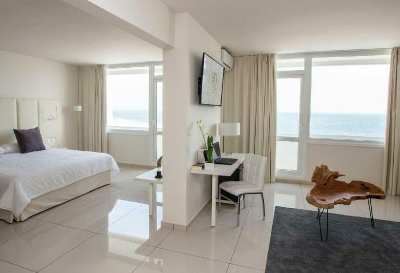 オーシャンビュージュニアスイート, On Hotels Oceanfront - Adults Designed
