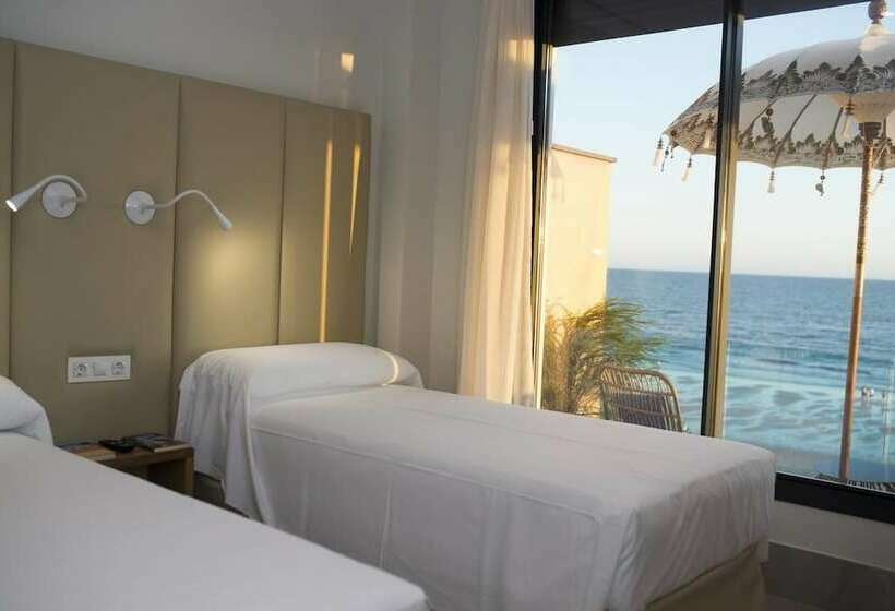 オーシャンビュージュニアスイート, On Hotels Oceanfront - Adults Designed