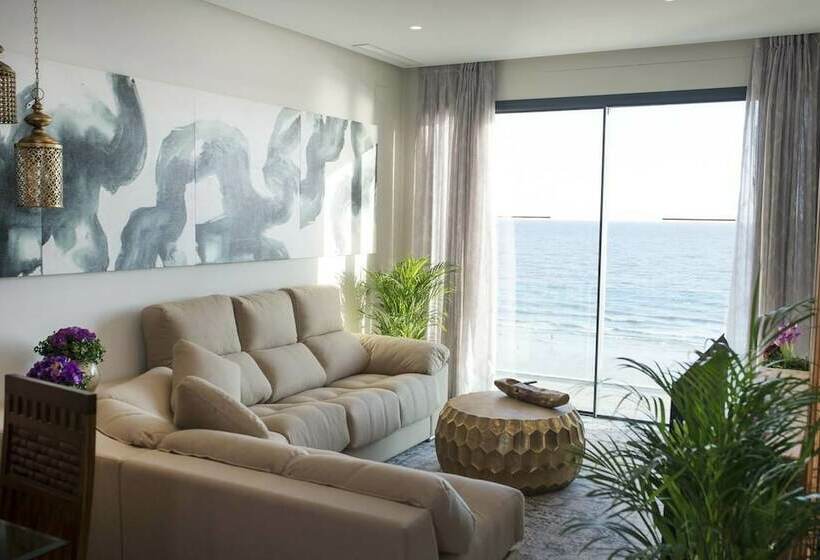 オーシャンビュージュニアスイート, On Hotels Oceanfront - Adults Designed
