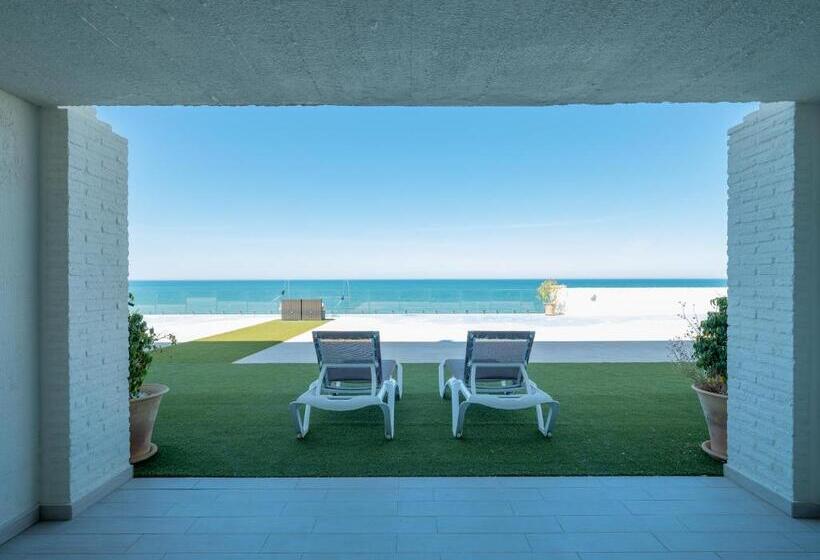 キングサイズベッドのデラックスルーム, On Hotels Oceanfront - Adults Designed
