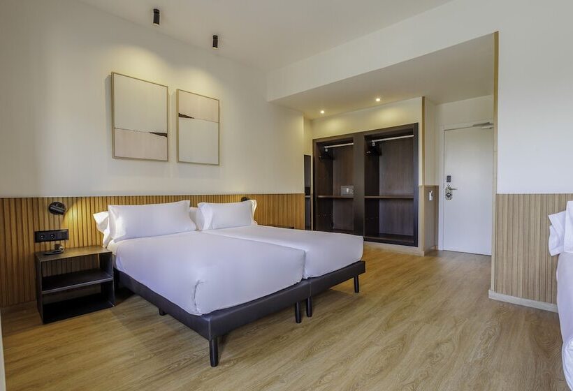 Habitación Triple Comfort, Acta Madfor